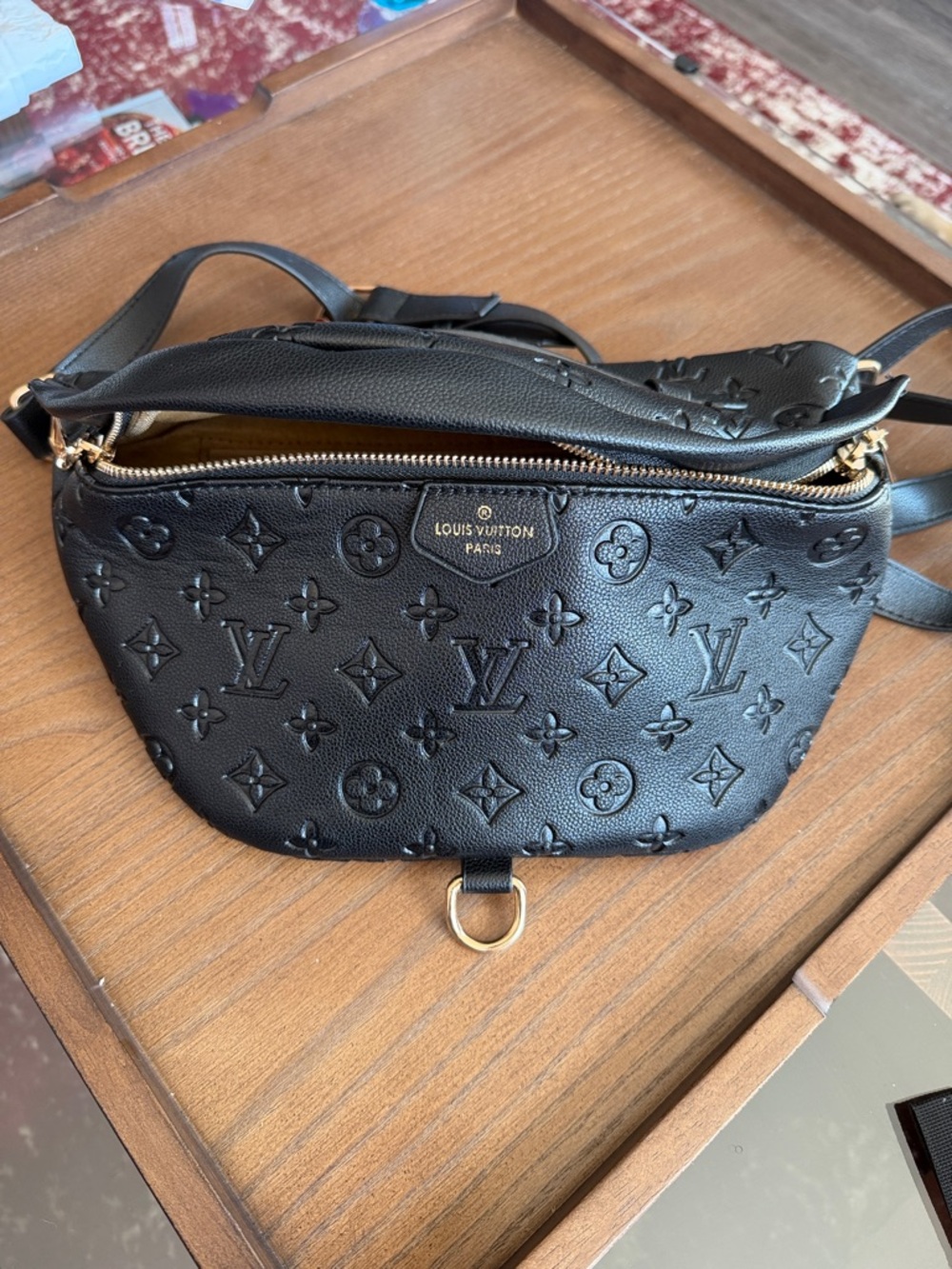 LV Monogram Empreinte Noir
Bumbag